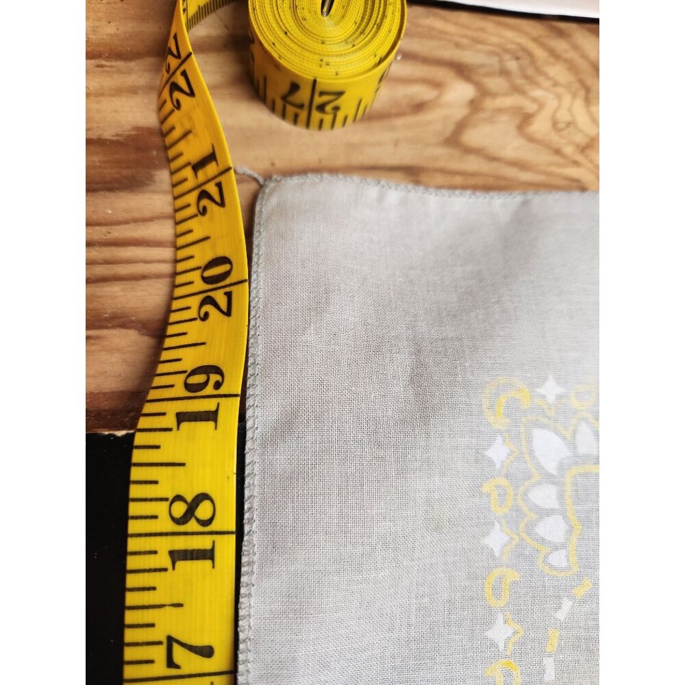 Sriracha CHA! By Texas Pete Bandana - Yellow & White Paisley Design On Gray Fabr - Picture 5 of 5